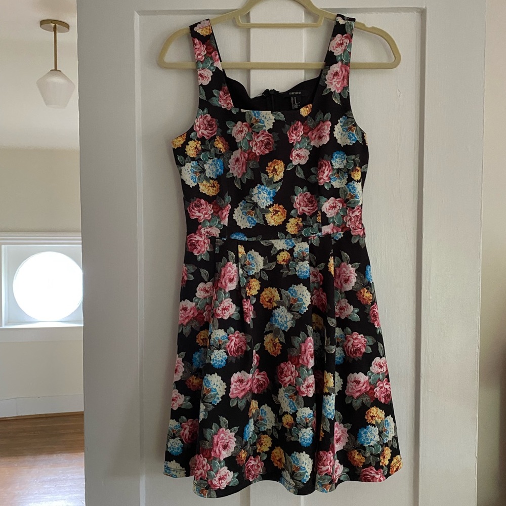Forever 21 Hydrangea Rose Floral LBD Dress